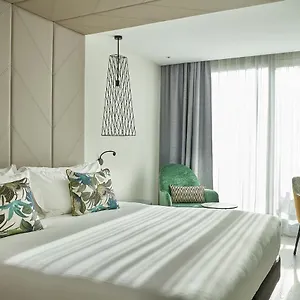4* Отель Vincci Larios Diez