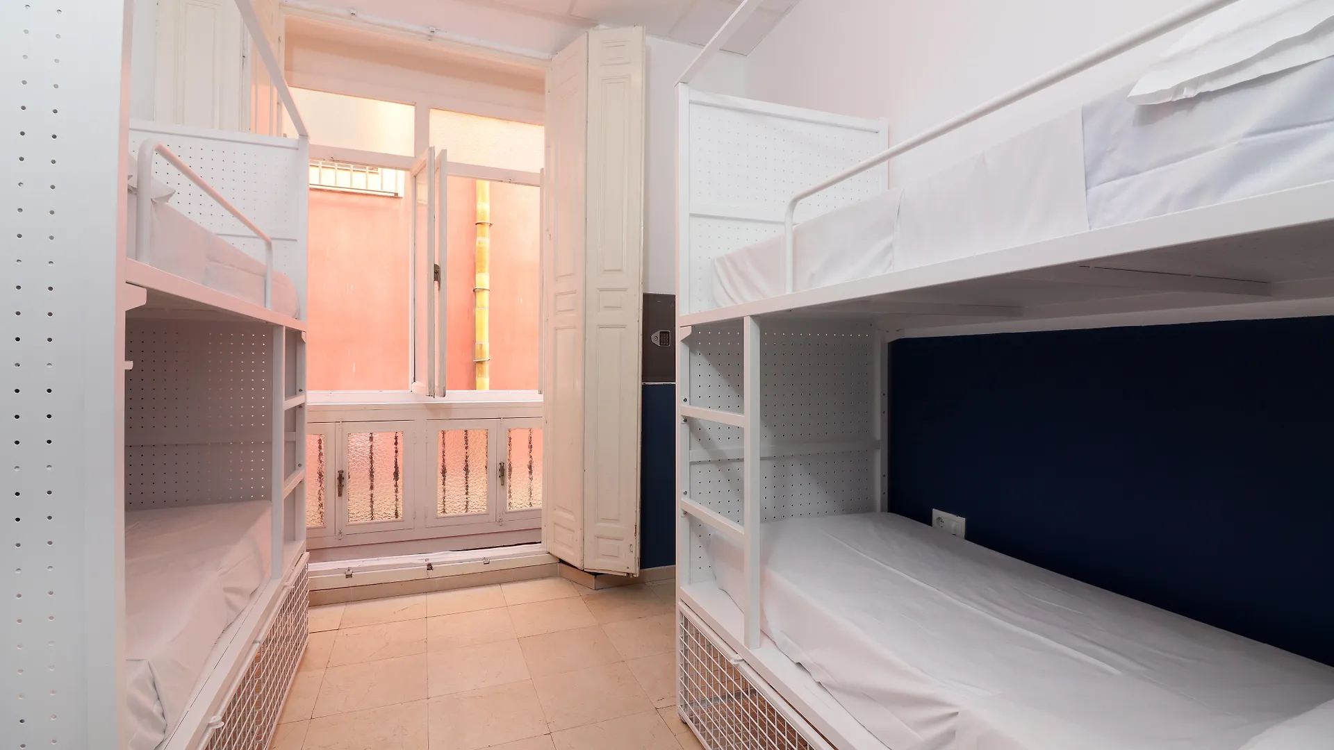 Feel Hostels City Center Malaga 2*,  Spain